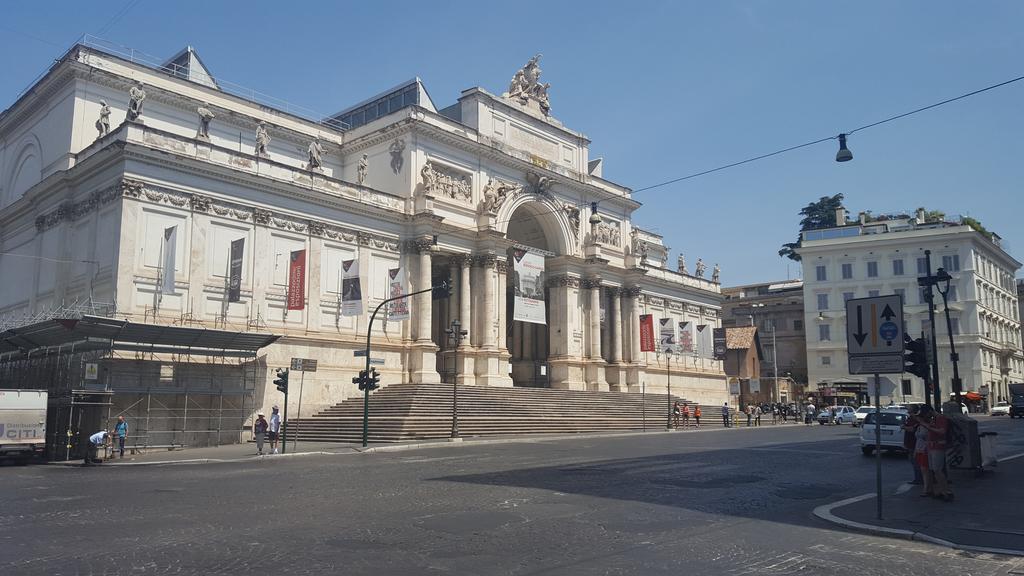 Una Finestra Su Monti Rom Exterior foto