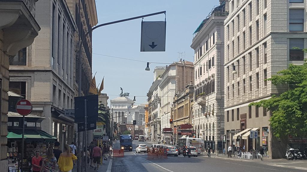 Una Finestra Su Monti Rom Exterior foto