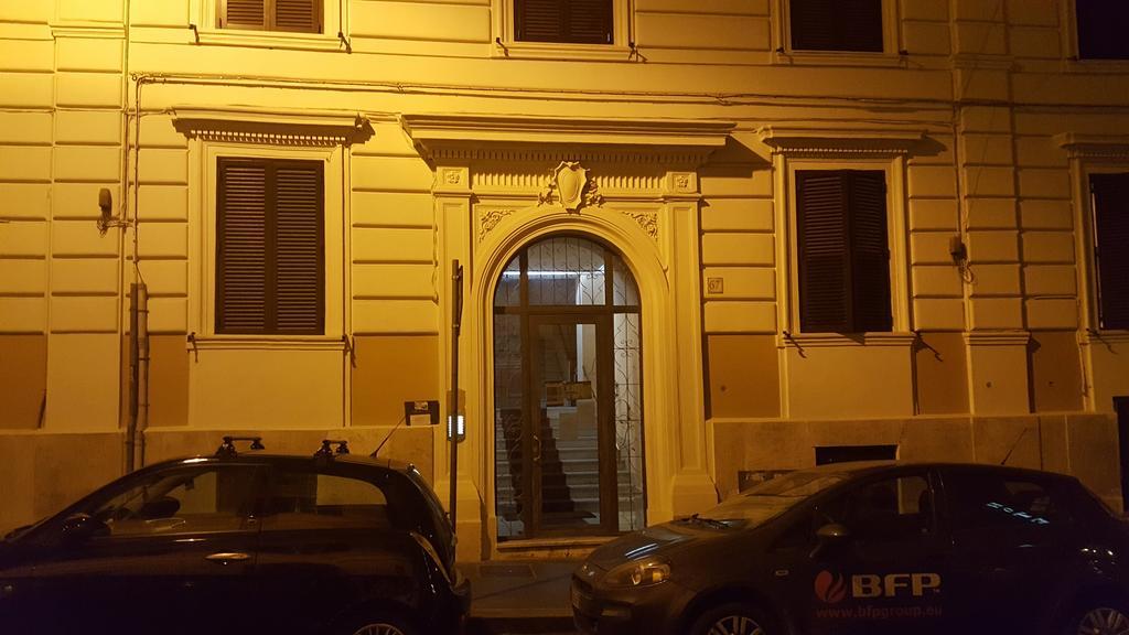 Una Finestra Su Monti Rom Exterior foto