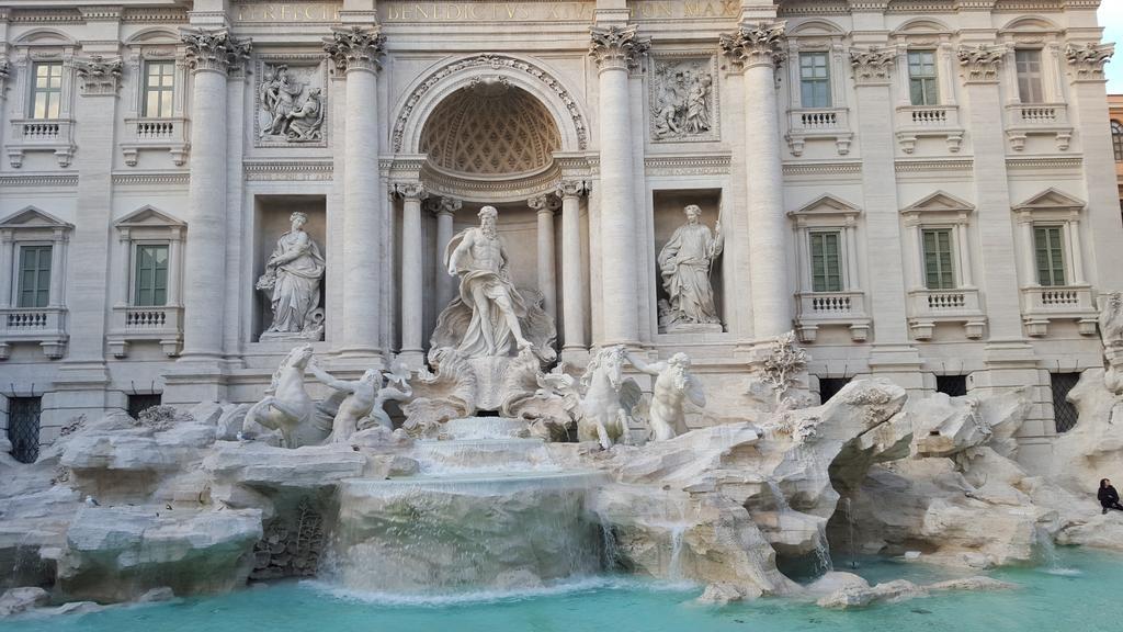 Una Finestra Su Monti Rom Exterior foto