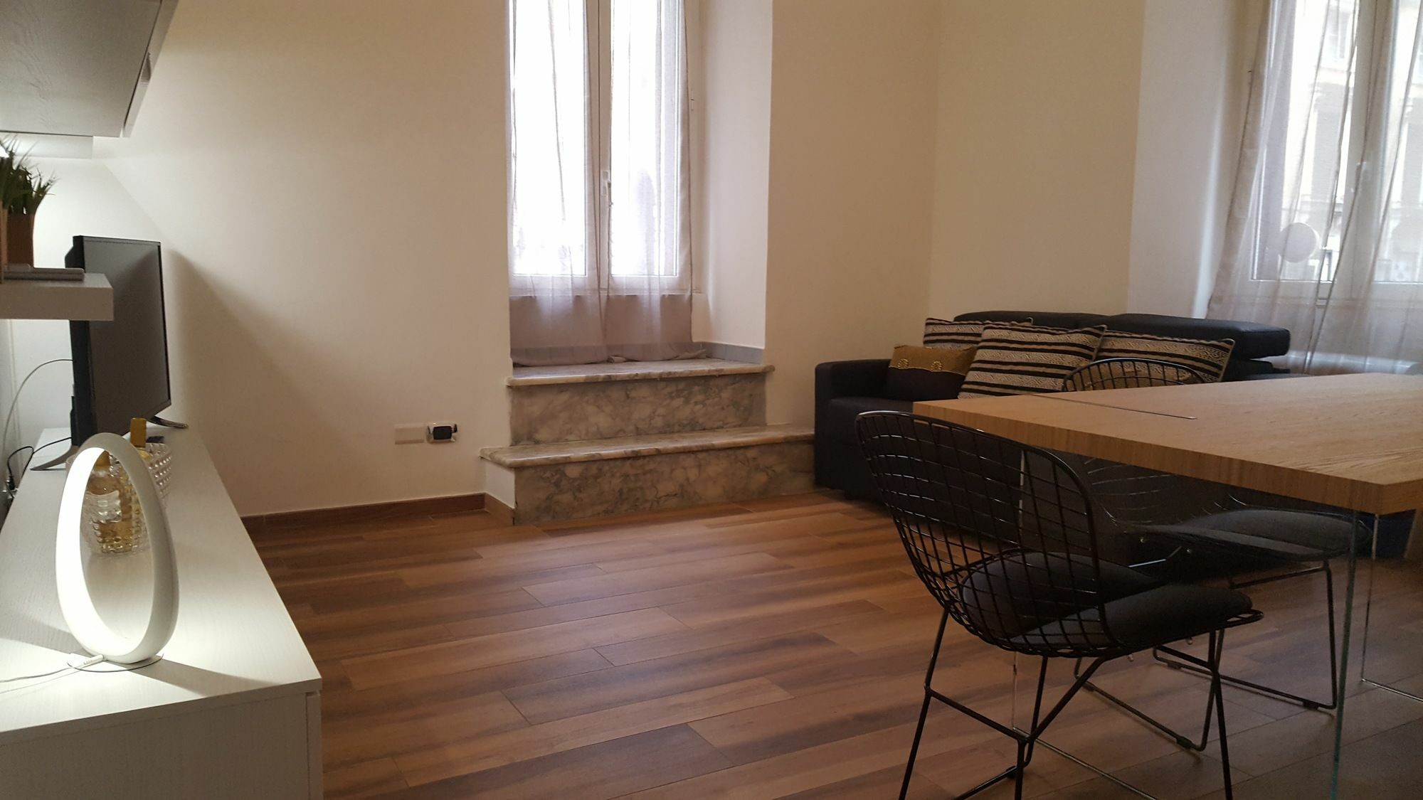 Una Finestra Su Monti Rom Exterior foto